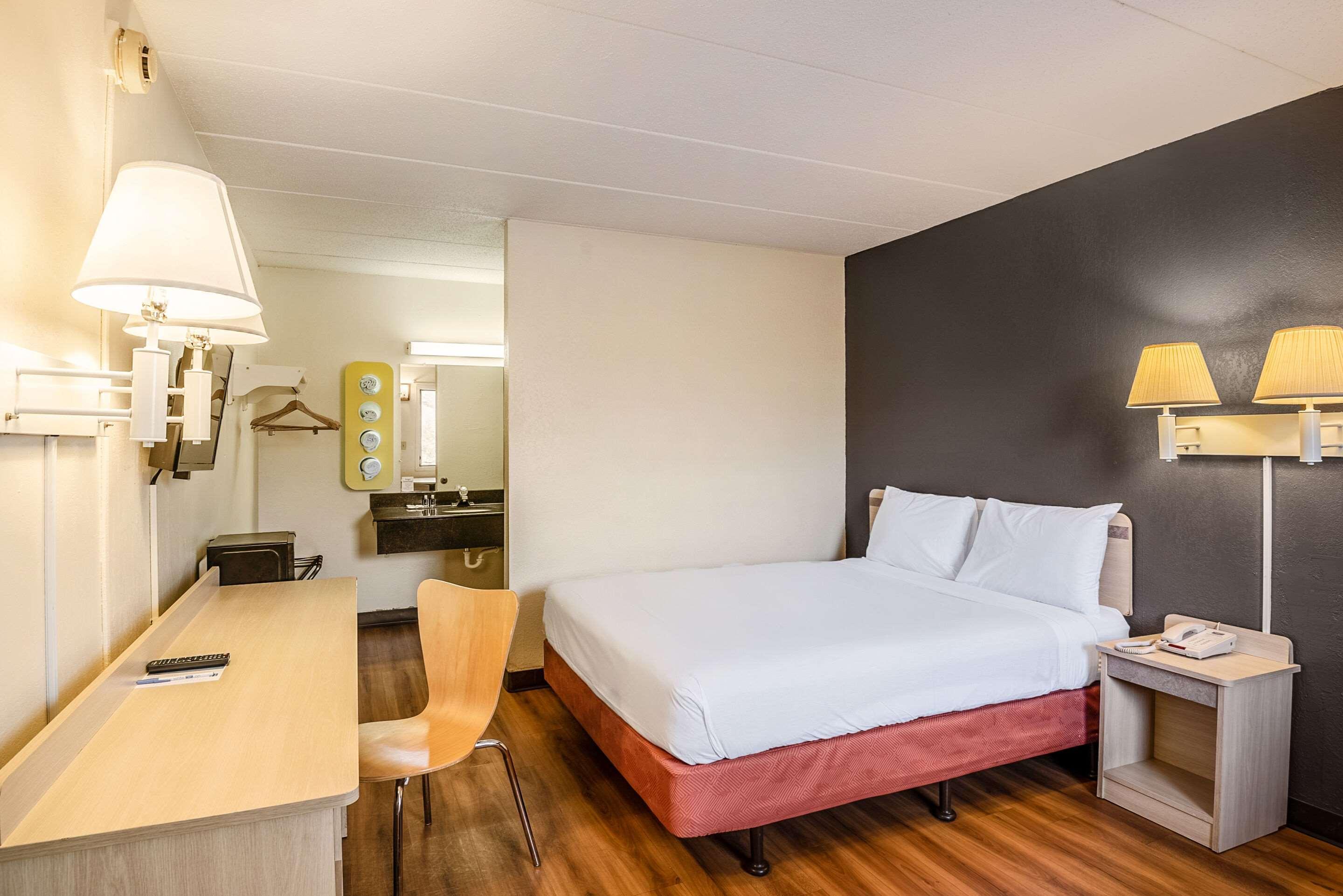 Rodeway Inn Dubuque Zewnętrze zdjęcie