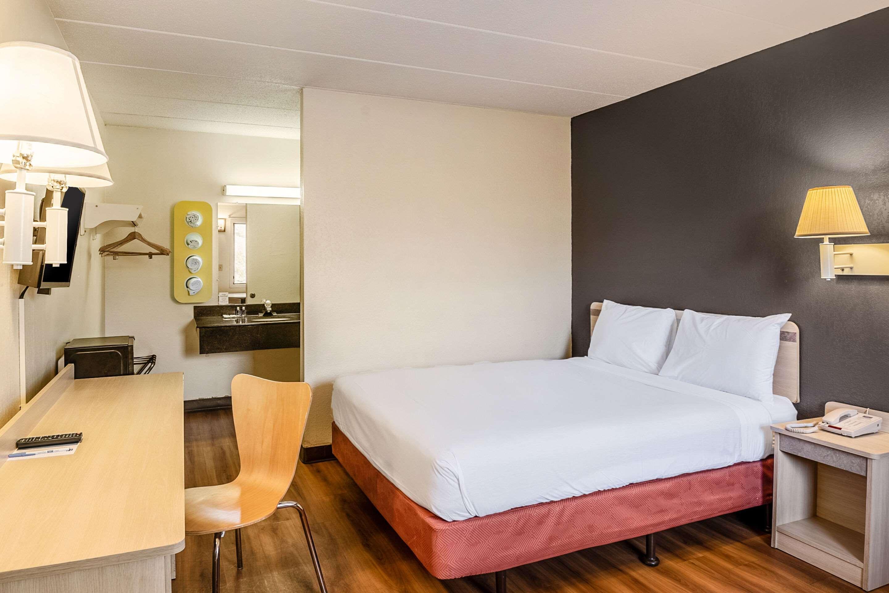 Rodeway Inn Dubuque Zewnętrze zdjęcie