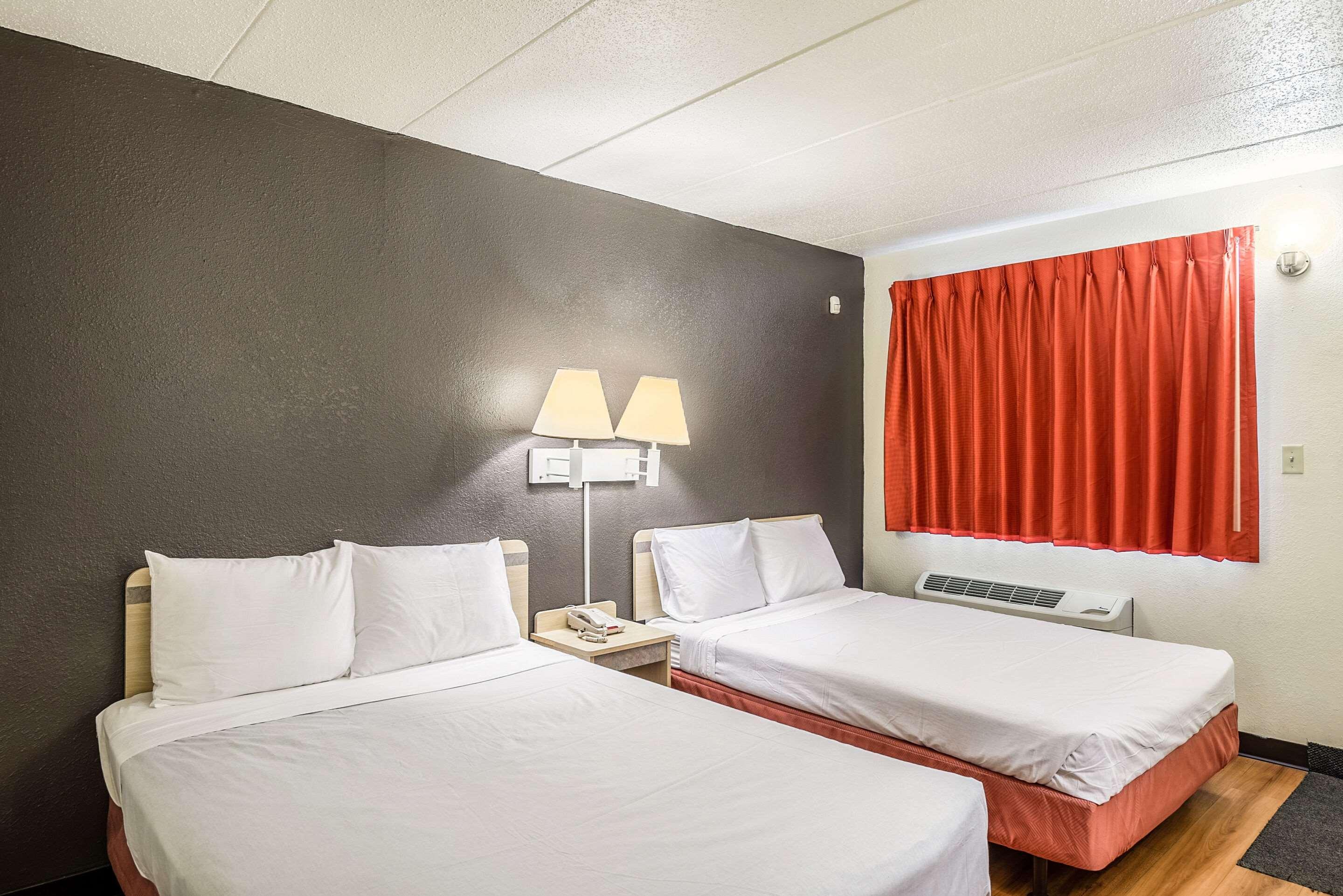 Rodeway Inn Dubuque Zewnętrze zdjęcie