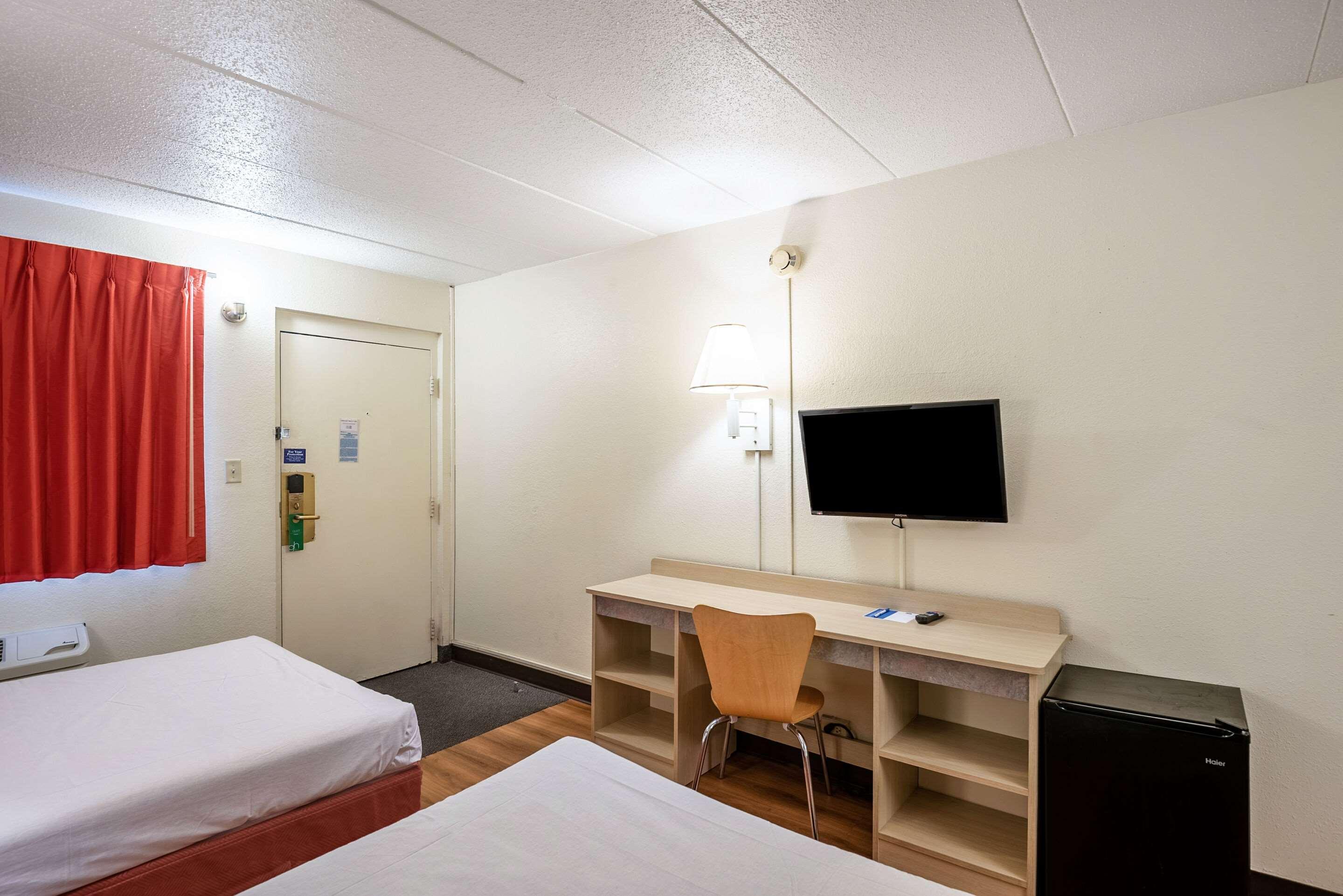 Rodeway Inn Dubuque Zewnętrze zdjęcie