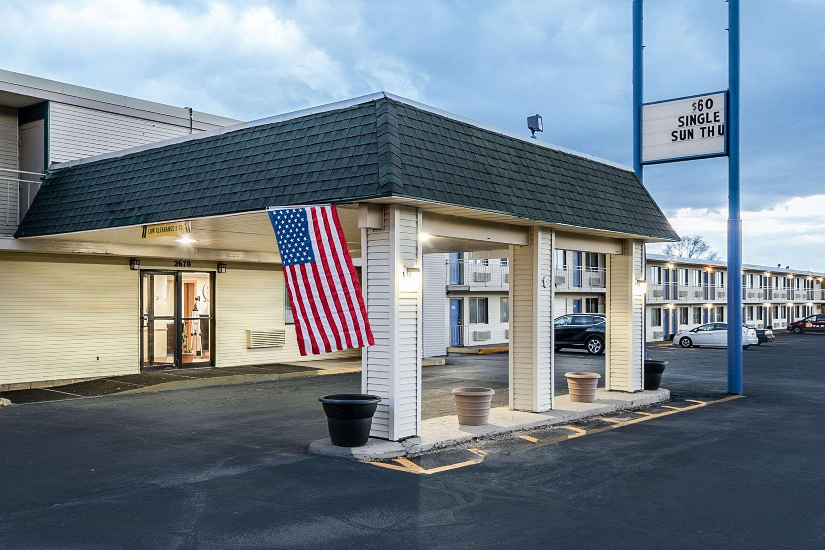 Rodeway Inn Dubuque Zewnętrze zdjęcie