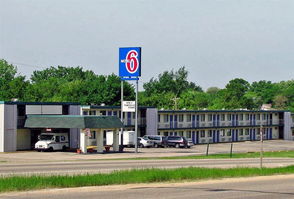 Rodeway Inn Dubuque Zewnętrze zdjęcie