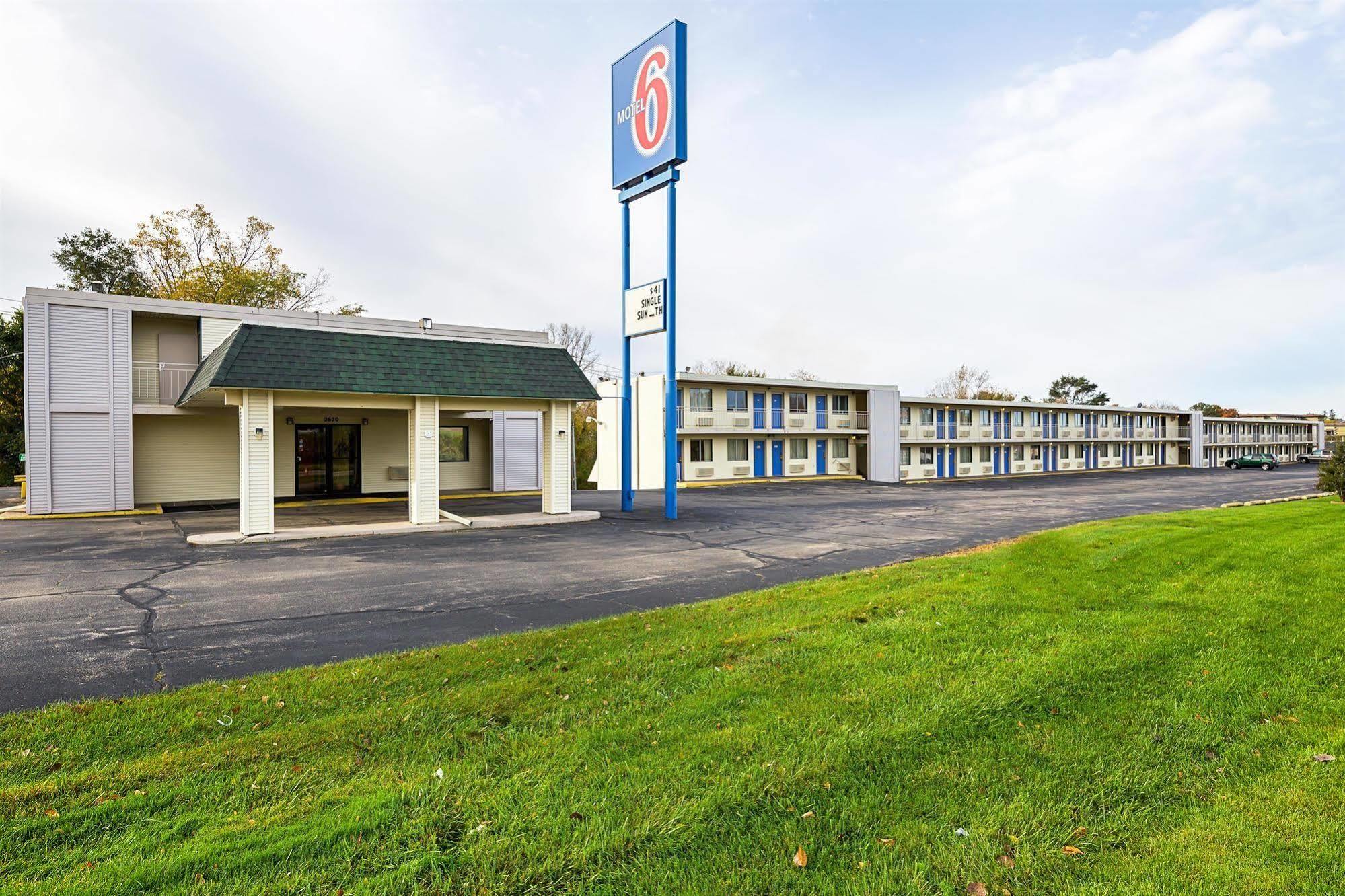 Rodeway Inn Dubuque Zewnętrze zdjęcie