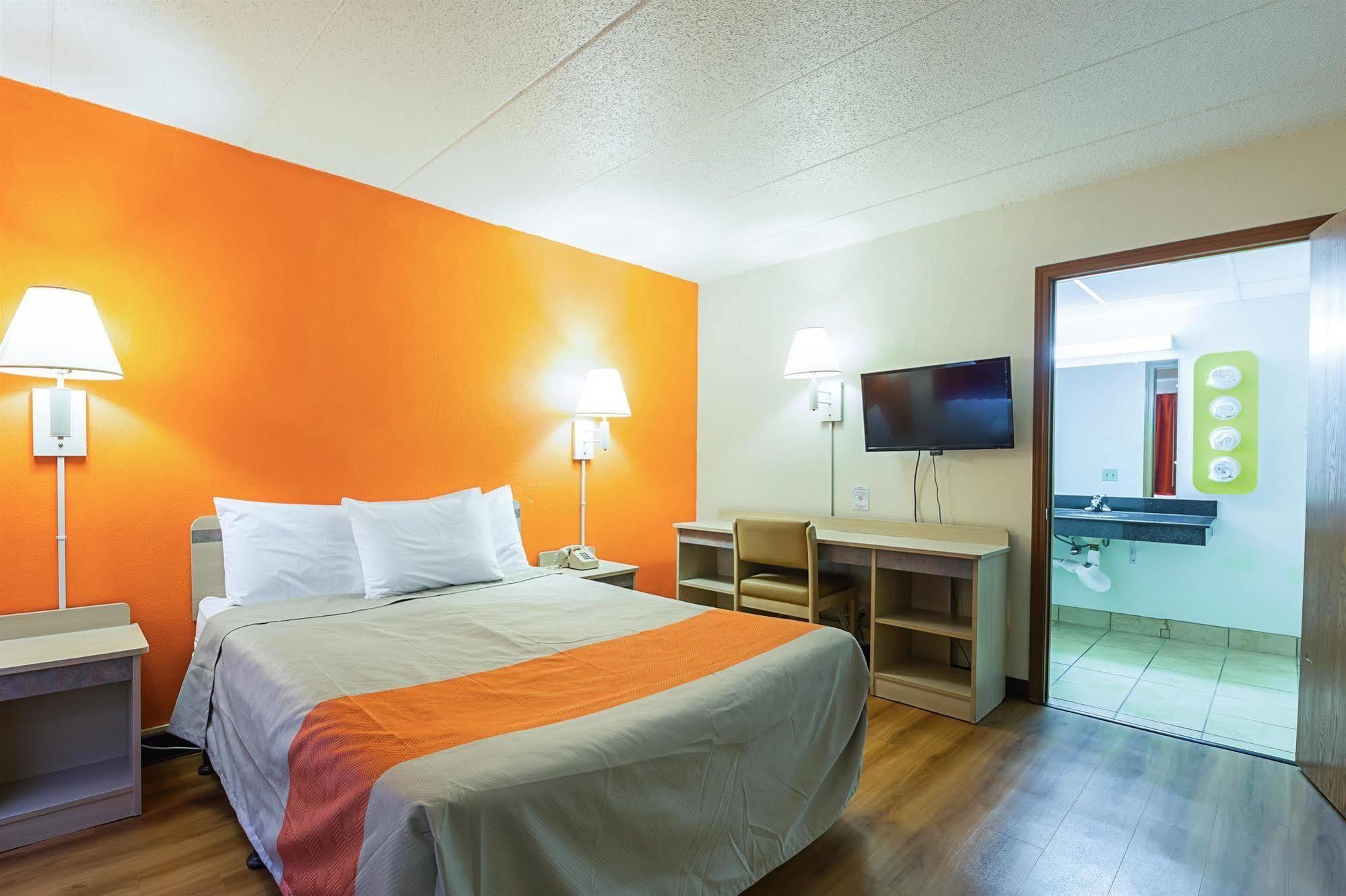 Rodeway Inn Dubuque Zewnętrze zdjęcie