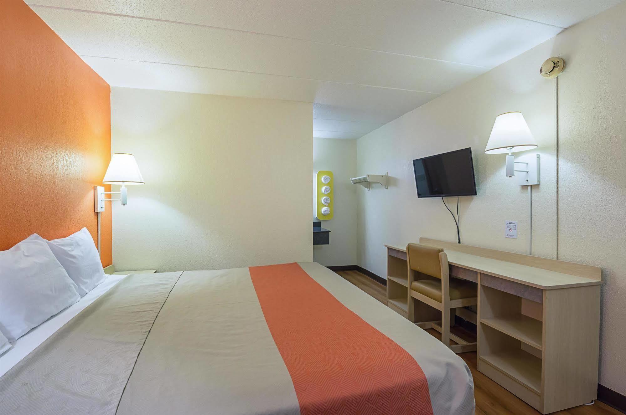 Rodeway Inn Dubuque Zewnętrze zdjęcie